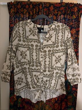 AGB White Button-Down Blouse with Olive Floral Print and Tie Front